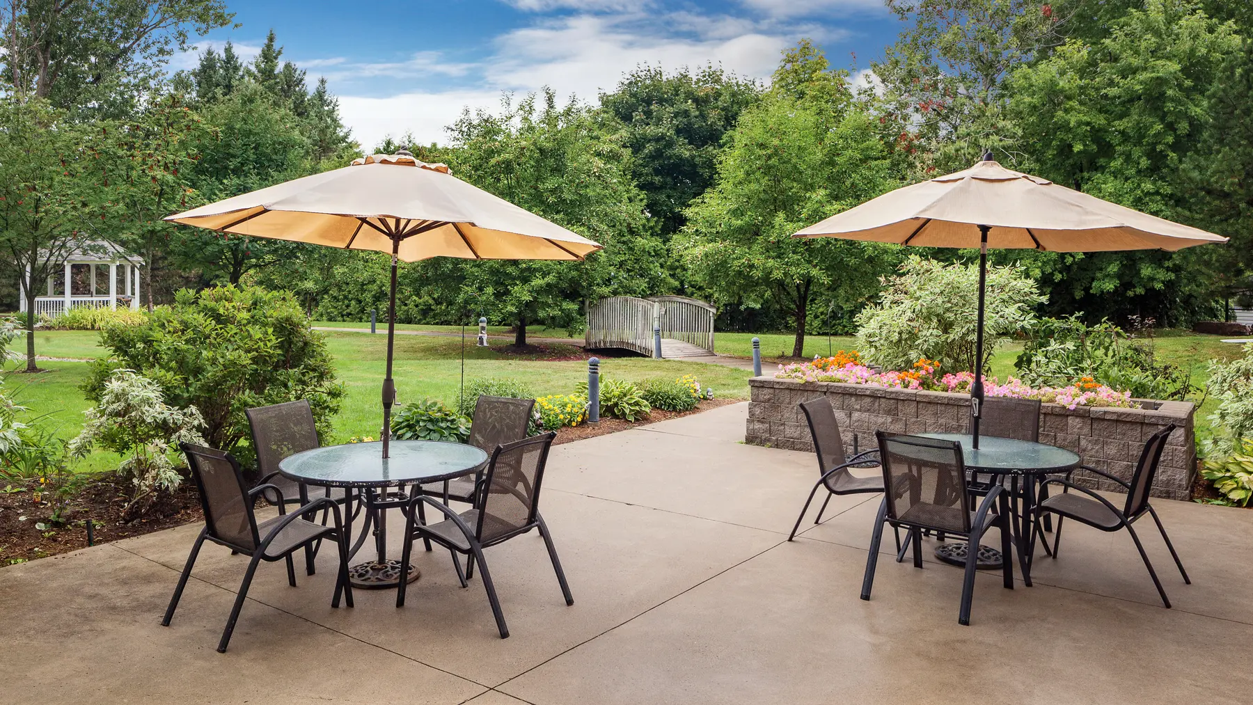 Chartwell Barton Retirement Residence logo