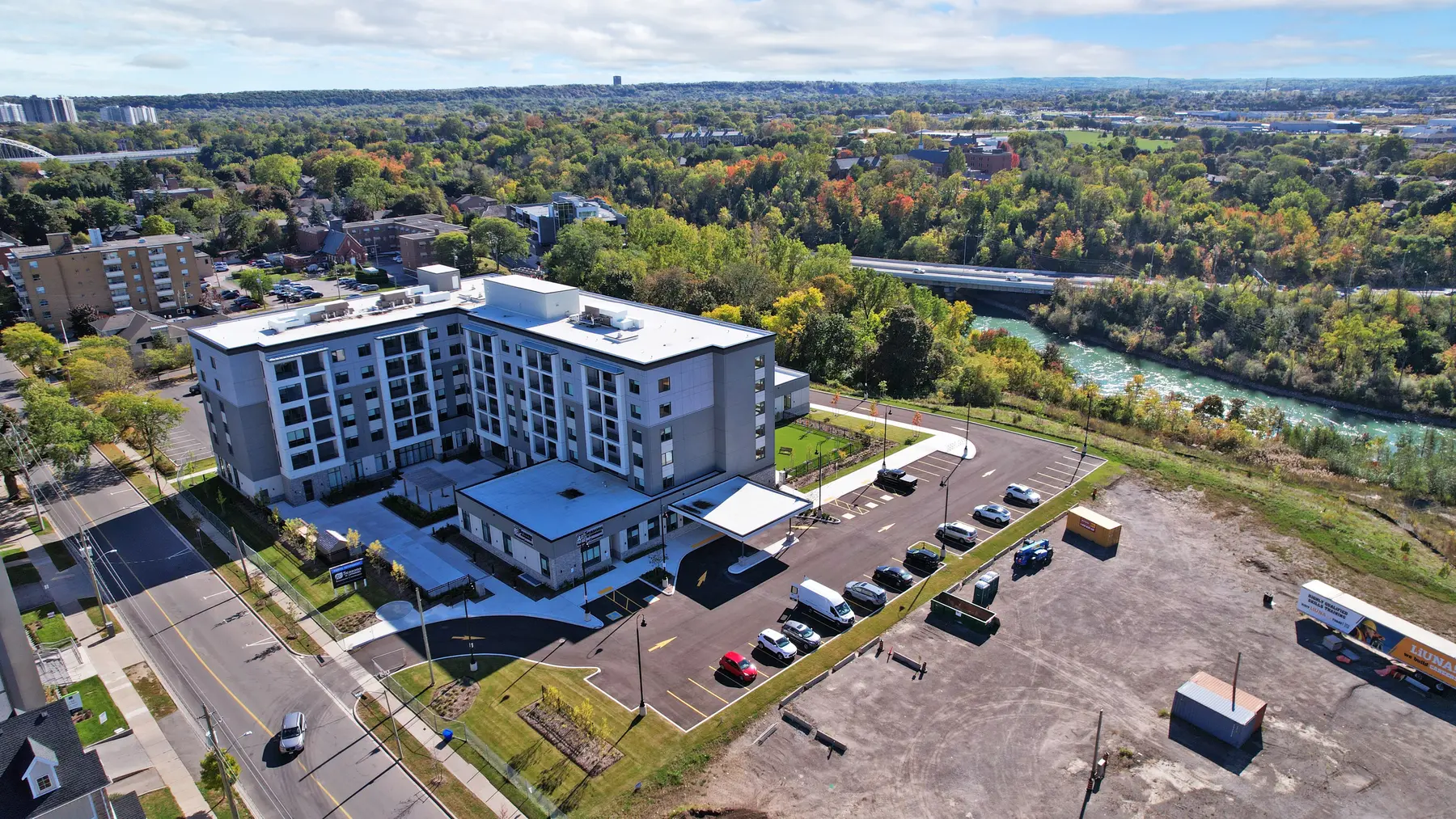 Drone view of exterior of Chartwell St. Catharines