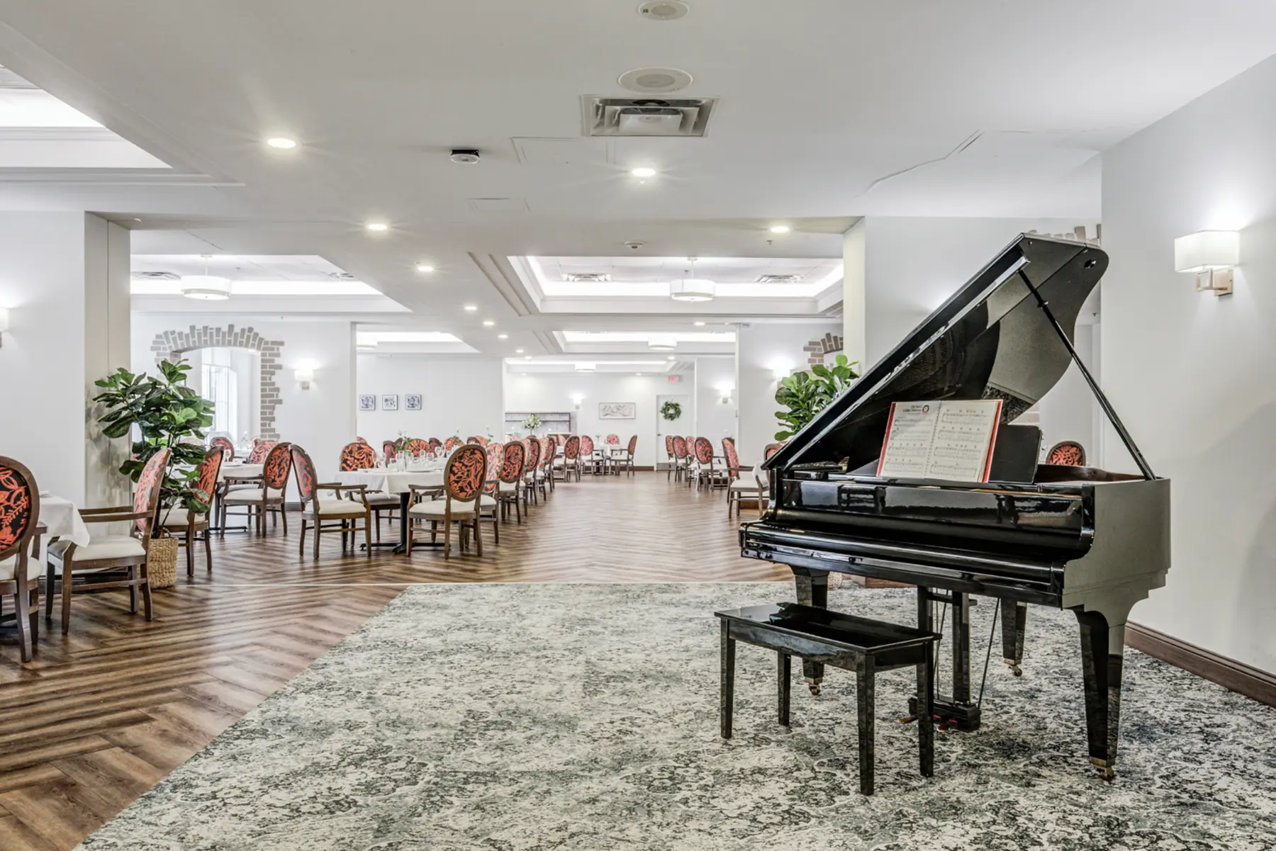Dining room with piano