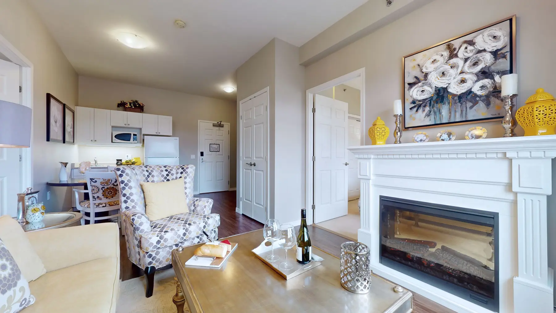 Alternative view, living room at Chartwell Milton