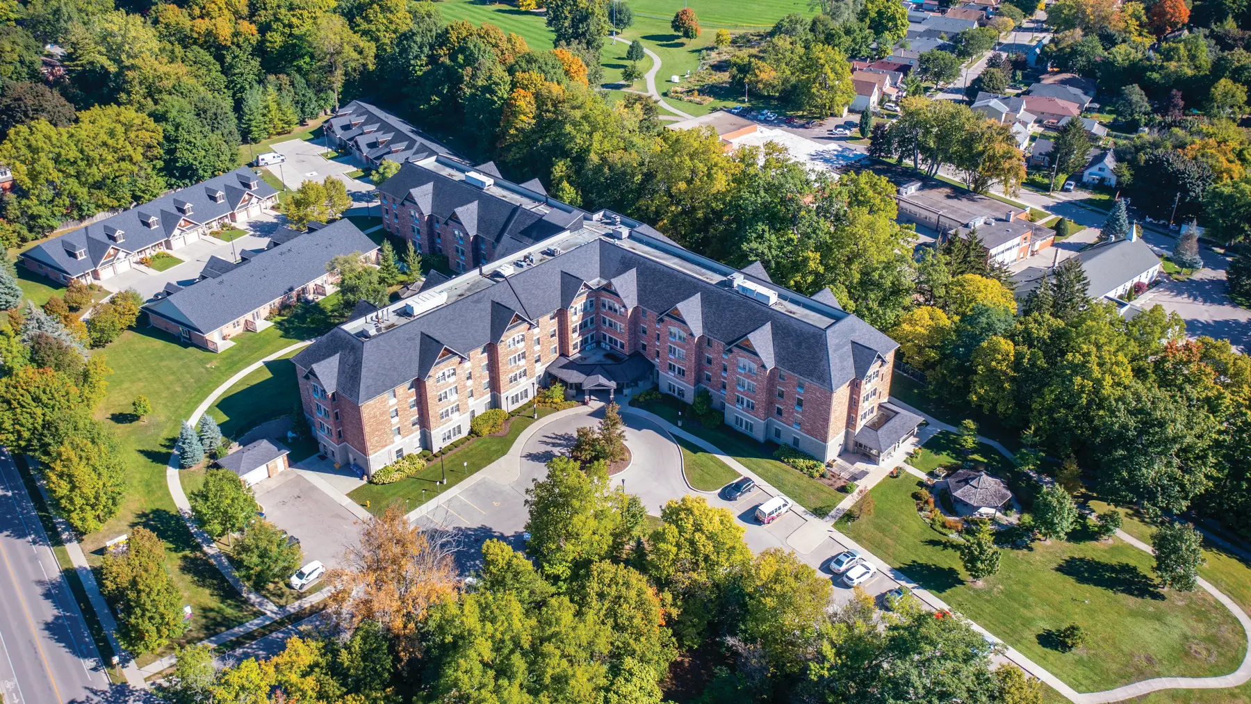 Chartwell Riverside Retirement Residence logo