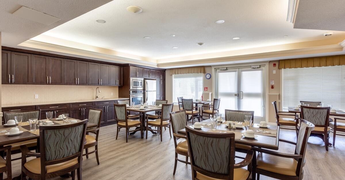 Retirement Home in Calgary - Chartwell Colonel Belcher