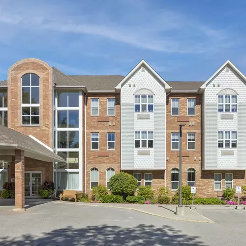 exterior of chartwell jackson creek retirement residence