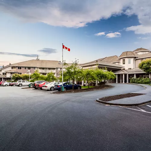 wide angle exterior picture at chartwell imperial place retirement residence
