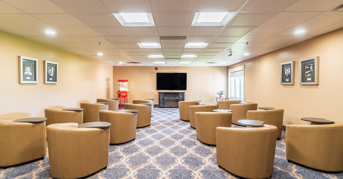 Retirement Home in Lively Chartwell Meadowbrook